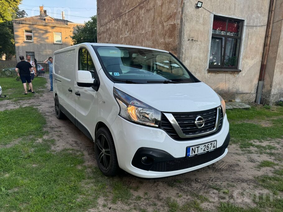 Nissan NV300