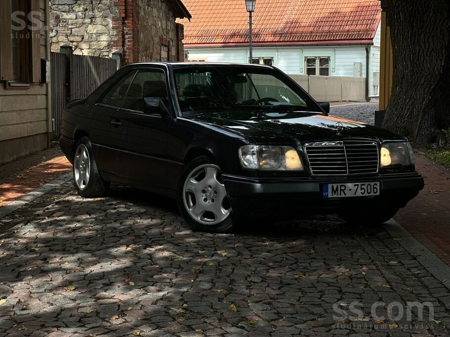 Mercedes E320