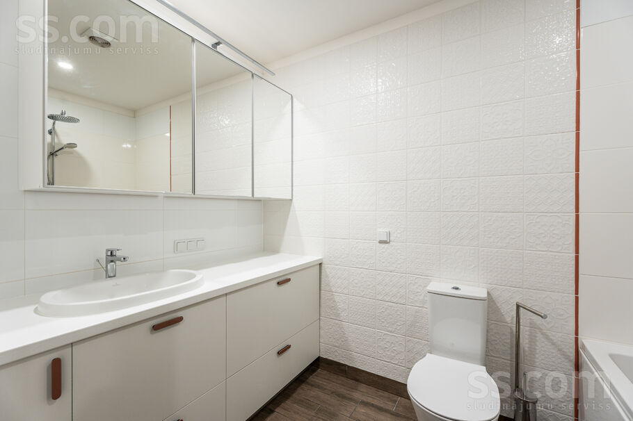 Property thumbnail 11