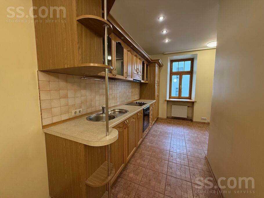 Property thumbnail 3